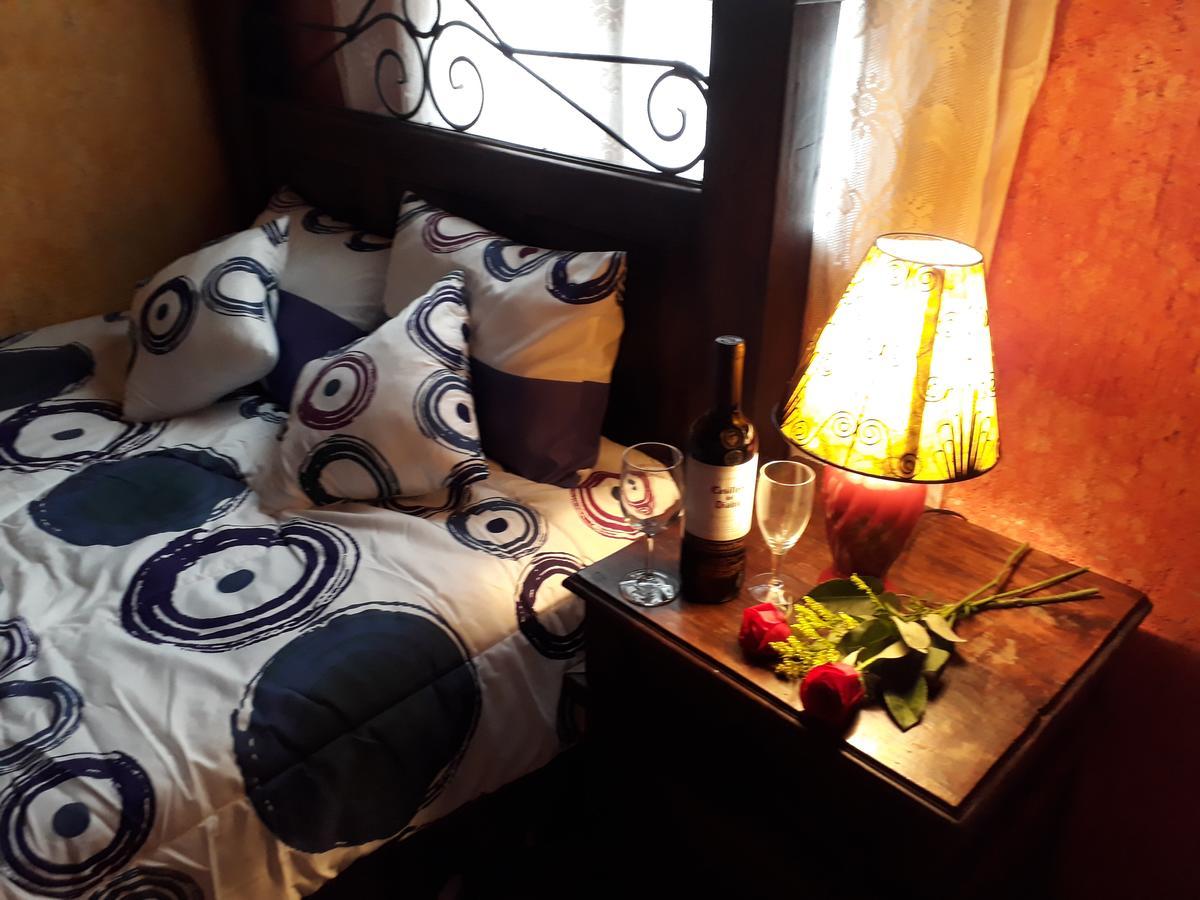 Hotel La Casita De Roca Антигуа-Гватемала Экстерьер фото