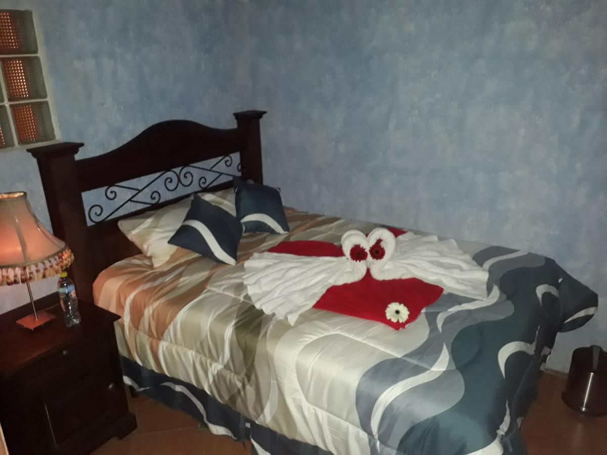 Hotel La Casita De Roca Антигуа-Гватемала Экстерьер фото