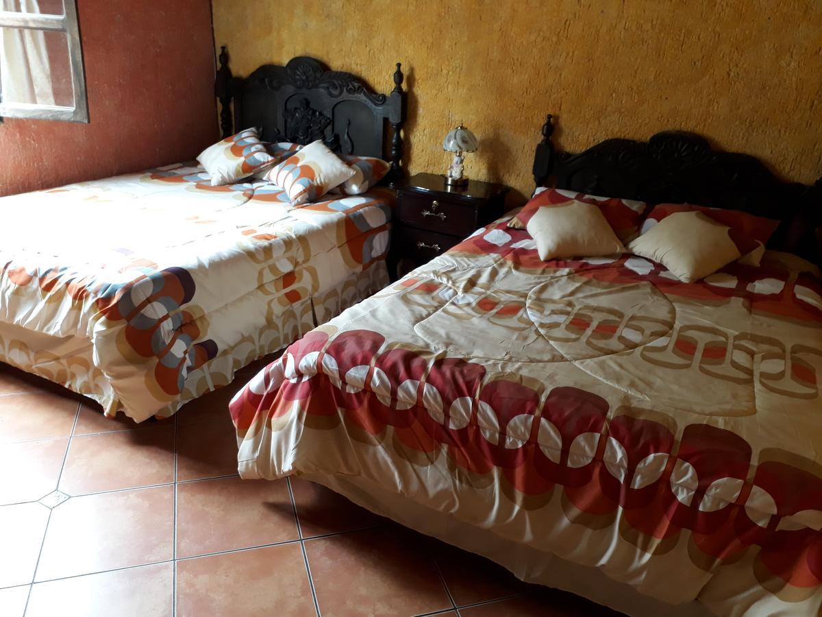 Hotel La Casita De Roca Антигуа-Гватемала Экстерьер фото